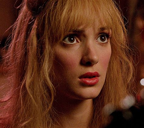 robertdowneys: Winona Ryder in Edward Scissorhands...: TV & FILM GIFs Winona Ryder Blonde, Kim Edward Scissorhands Aesthetic, Kim From Edward Scissorhands, Winona Ryder In Edward Scissorhands, Winona Ryder Edward Scissorhands, Winona Ryder Gif, Edward Scissorhands Movie Stills, Edward Scissor, Blonde Gif