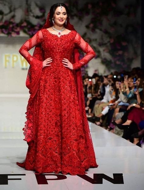 Hania amir Hania Amir Red Dress, Hania Amir Wedding Dresses, Hania Amir Bridal Look, Bridal Dresses For Barat, Red Bridal Dress, Hania Amir, Latest Bridal Dresses, Pakistani Wedding Outfits, Red Wedding Dresses