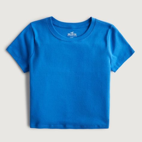 A Comfortable T-Shirt Made With 100% Super Soft Cotton, Designed With A Comfortable Slim Fit, Crew Neckline And Short Sleeves. Slim Fit. **This Top Is The Long Length (Regular Length Is 19")** Sleeve Length: 12" Body Length: 22" Body:100% Cotton Machine Wash Cold, With Like Colors Only Non-Chlorine Bleach Tumble Dry Low Low Iron If Needed Do Not Dry Clean Preppy Shirt, Casual Preppy Outfits, Trendy Outfits For Teens, Cute Outfits For School, Cute Preppy Outfits, Simple Trendy Outfits, Cute Everyday Outfits, Hollister Tops, Really Cute Outfits