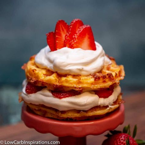 Strawberry Shortcake Chaffle Recipe Keto Prep, Keto Strawberry Shortcake, Chaffle Recipes, Carb Dishes, Keto Chaffles, Chaffle Recipe, Keto Chaffle, Clean Keto, Iron Recipes