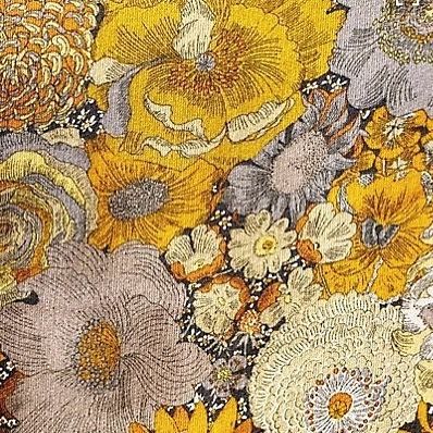 Wake up and smell the flowers a new week has begun 😊💛 Hope you have a fab week ahead devotees xx 〰 Pic via Pinterest Yellow Pattern Fabric, Flora Print, Mellow Yellow, Pattern Illustration, Textile Patterns, Gold Flowers, Surface Pattern Design, Textures Patterns, Beautiful Patterns