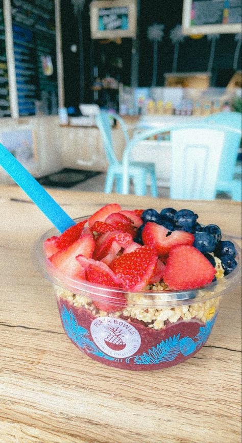 Preppy Food, Açai Bowls, Friends Aesthetics, Cultural Foods, Açaí Bowls, Acai Bowls Recipe, Aesthetic Foods, Acai Fruit, Acai Smoothie Bowl