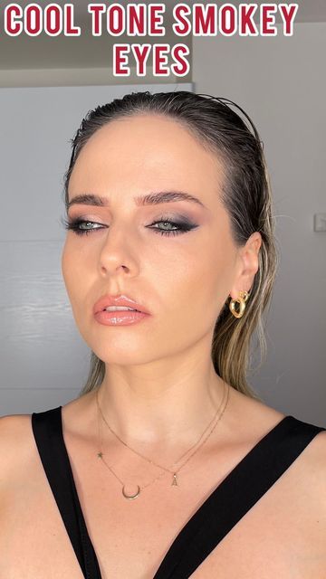 ASTA Jurksaite - Makeup Artist on Instagram: "Smokey eyes but cool toned😎 Cool tone eye looks seem to be back in a spotlight and I’m💯💯 here for it🤩 All you need is 2 shades of cool tone browns or grey eyeshadows- one darker one lighter, some black pencil and mascara/lashes. I’ve used the @bellamianta @paddymcgurganmakeupartist The heart of beauty eye palette🤌🏻 Other products used: @sculptedbyaimee Sayin Silk 3.5 N @sculptedbyaimee Satin silk concealer Beige @bellamianta Sculpted bronzer F Smokey Eye Pale Skin, Cool Smokey Eye, Cool Toned Smokey Eye, Cool Tone Eye Makeup, Grey Eyes Makeup, Grey Makeup Looks, Grey Smokey Eye Makeup, Grey Eyeshadow Looks, Gray Smokey Eye