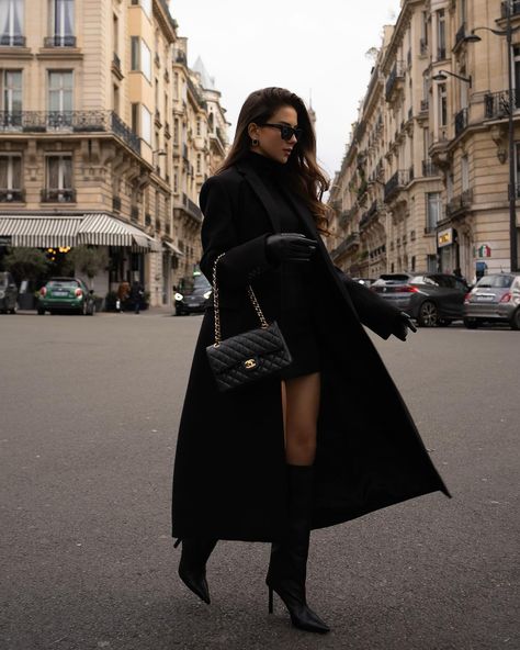 Lucy Grasso (@lucygrassso) • Instagram photos and videos Old Money Winter, Skandinavian Fashion, Chique Outfits, Outfit Invierno, Corporate Outfits, February 3, Paris Outfits, Elegantes Outfit, Office Attire