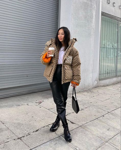 The North Face Gucci, North Face X Gucci, Snow Day Outfit, Aimee Song, Gucci Jacket, Snow Outfit, Dope Fashion, Influencers Fashion, Vogue Korea