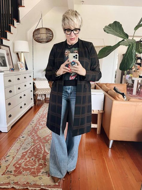 Black Cardigan Outfit Work, Long Black Cardigan Outfit, Black Wide Leg Jeans Outfit, Cardigan Outfit Work, Long Blazer Outfit, Black Cardigan Outfit, Long Cardigan Outfit, Plaid Pants Outfit, Dress For Date Night