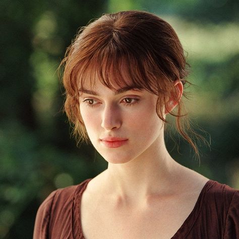 Elizabeth Bennet, Pride and Prejudice Thick Bangs, High Forehead, Bangs Wavy Hair, Wavy Bangs, Pride And Prejudice 2005, Elizabeth Bennet, Hair With Bangs, Long Hair With Bangs, Square Faces