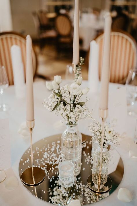 Wedding Circle Table Centerpieces, Simple Classy Wedding Decor, Rectangular Wedding Table Decor, Dried Flower Centerpiece, Boho Wedding Table, Classy Wedding Decor, Round Wedding Tables, Wedding Table Setup, Table Arrangements Wedding