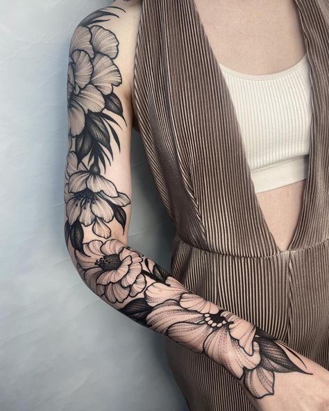 More on this floral sleeve today 🤍 top half heeled, bottom half fresh • books open for Dec • email: sophietattoo93@gmail.com • | Instagram Random Arm Sleeve Tattoos, Black Work Floral Tattoo, Dark Floral Tattoo Sleeve, Bold Floral Tattoo, Floral Elbow Tattoo, Floral Leg Sleeve, Botanical Sleeve, Books Open, Beautiful Flower Tattoos