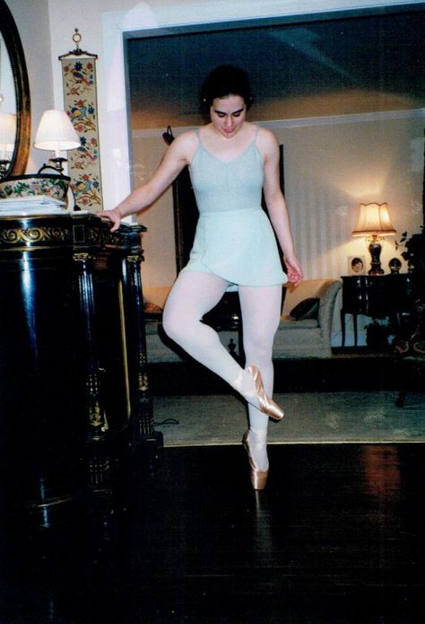 Photo taken after my very first pointe lesson. My first pair of pointe shoes was more exciting than my drivers' license (yes, really). First Pointe Shoes, Svetlana Zakharova, Margot Fonteyn, Mikhail Baryshnikov, Ballet Workout, Rudolf Nureyev, Ballet Clothes, Male Dancer, Ballet Class