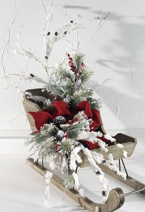 Sleigh Decorating Ideas Christmas, Sleigh Decorating Ideas, Sleigh Decor, Christmas Sled Decoration, Christmas Sleigh Decorations, Sled Decor, Big Decorations, Xmas Centerpieces, Decorating Ideas Christmas