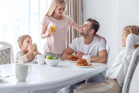 Happy breakfast family weirdos Family Breakfast Table, Breakfast Family, Morning Chores, Happy Breakfast, Breakfast Photography, Family Breakfast, Family Eating, Perfect Family, Young Family