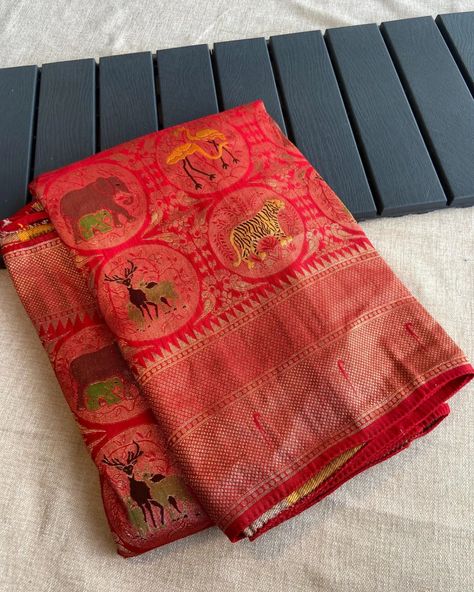 *NEW LAUNCHING* *MAKE UR WARDROBE READY TO HAVE A NEW COLLECTION FOR THIS FESTIVAL REASON* Pure Soft Banarasi Matka Silk Saree With Kanchipuram Weaving Conpect With Zari Weaving Pallu Having Fancy Tassels with Kalamkari Meenakari n Zari Weaving in Full Saree With Zari n Meenakari Wooven Border With Running Zari weaving Blouse With Sleeves Weaving . . . . #smallbusiness #sareelove #picoftheday #womensupportingwomen #trendingnow #trendingaudio Blouse With Sleeves, Matka Silk Saree, Fancy Tassels, Fashion Hub, Women Supporting Women, Trending Now, Send Me, Silk Saree, Women Brands