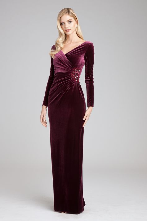 Mother of the Bride or Groom Dresses | Dress for the Wedding Dresses For Mothers, Long Sleeve Mermaid Prom Dress, Dress For The Wedding, Womens Evening Gowns, Best Gowns, Velvet Dress Long, Dinner Dress Classy, Groom Dresses, Cute Prom Dresses