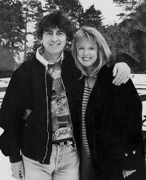 Maureen is a Champ — 1991 - George & Pattie’s last picture together David Mcleod, Friar Park, Patti Harrison, George Harrison Pattie Boyd, Patti Boyd, Olivia Harrison, Beatles Girl, Guys Trip, Pattie Boyd