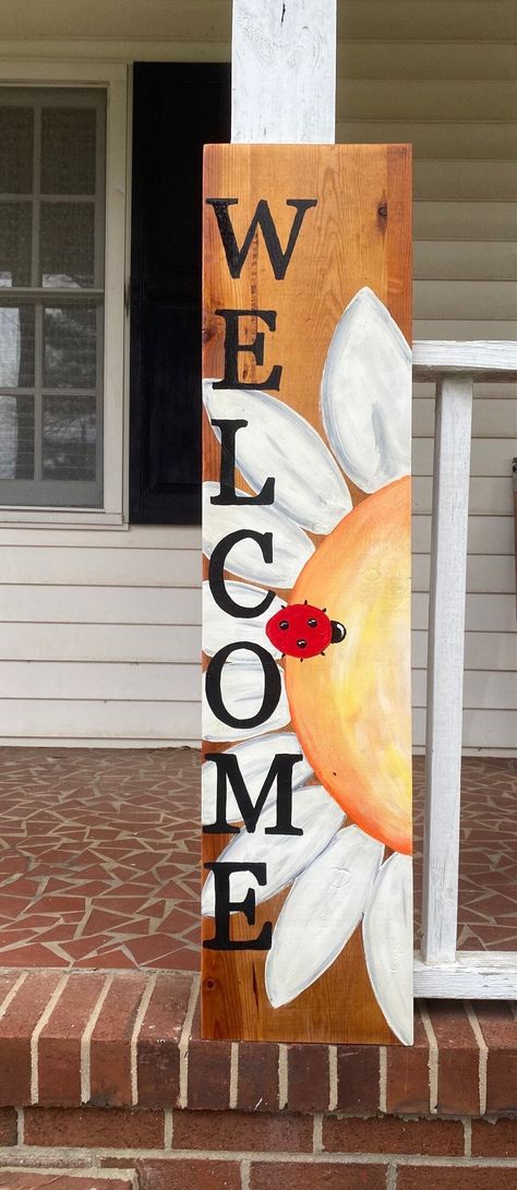 Sunflower And Ladybug, Welcome Signs Front Door, Painted Wooden Signs, Welcome Board, Door Signs Diy, Board Painting, Wooden Welcome Signs, Front Porch Signs, Front Porch Christmas Decor Ideas