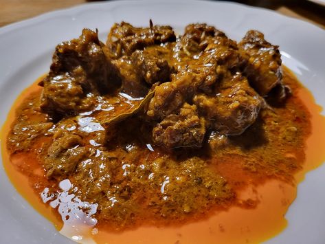 Beef Korma (Recipe 1) | Ayesha's Kitchen Beef Korma Recipe, Beef Korma, Becoming Famous, Tandoori Roti, Korma Recipe, Indian Chicken Recipes, Indian Chicken, Beef Curry, Cooking Pan