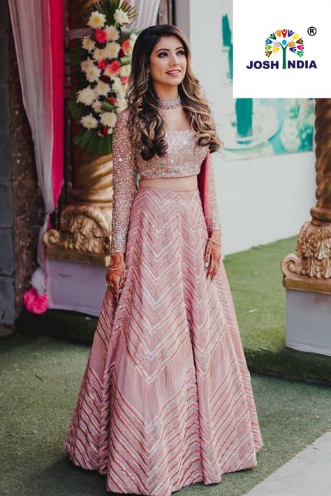 Simple designer pink lehenga for bride or groom sister. Indian Wedding Dress Modern, Orang India, Engagement Dress For Bride, Baju Kahwin, Glamorous Gowns, Wedding Lehenga Designs, Indian Bride Outfits, Bridal Lehenga Red, Indian Party