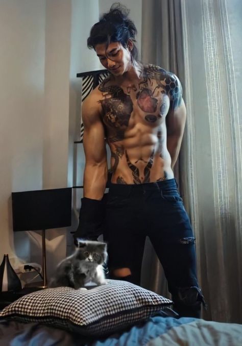 Paing Takhon, Personaje Fantasy, Výtvarné Reference, Haiwan Lucu, 남자 몸, Handsome Asian Men, Hot Asian Men, Cute Asian Guys, The Perfect Guy