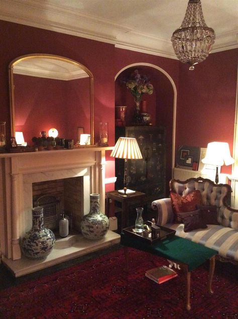 Dark Victorian Living Room, Eating Room Red, Eating Room, Burgundy Walls, Red Dining Room, Victorian Living Room, Red Damask, Living Room Design Inspiration, Farrow And Ball