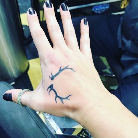 Antler hand tattoo Antler Hand Tattoo, Antler Tattoos For Women, Kendall Tattoo, Deer Antler Tattoo, Antler Tattoos, Antler Tattoo, Tattoo 2024, Small Deer, Deer Tattoo