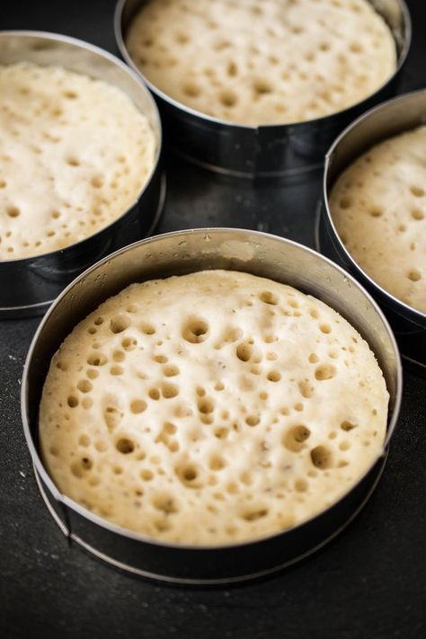 Crumpets Recipe, Bread Recipes Easy, English Crumpets, Homemade Crumpets, Crumpet Recipe, Homemade Bread Recipes Easy, Recipes Bread, Baking Bread Recipes, English Muffins