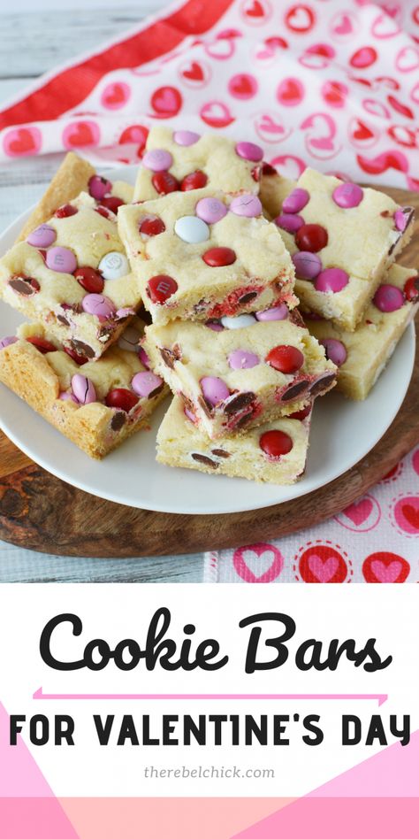 Sugar Cookie Bar, Holiday Dessert Drinks, Sugar Cookie Bar Recipe, Valentines Recipes Desserts, Valentine Cookie, Cookie Recipes Chewy, Sugar Cookie Mix, Cake Mix Cookie Recipes, Sugar Cookie Bars