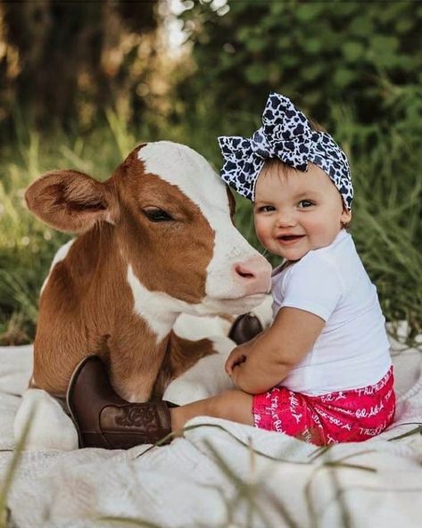 Cow Photography, 1st Birthday Pictures, 1st Birthday Photoshoot, Baby Shower Theme Decorations, First Birthday Pictures, Rodeo Birthday, Twin First Birthday, Western Babies