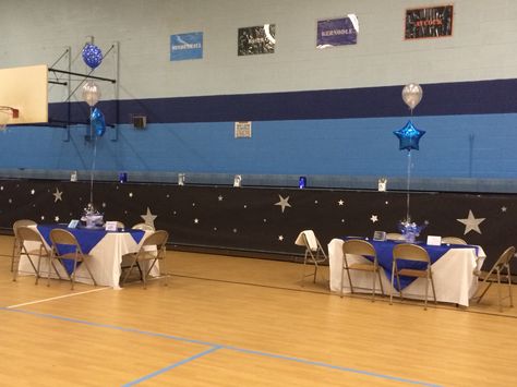 Gym decorations for Mendenhall Middle School's 8th grade dance. School Gym Dance Decorations, Elementary School Dance Decorations, Vip Dance, Private Dining Room Restaurant, Gym Decorating Ideas, School Dance Decorations, Dance Room Decor, High School Decor, School Dance Ideas