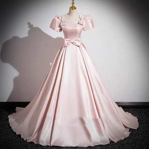 Gown With Puff Sleeves, Dresses With Bows, Pink Quinceanera Dresses, Pink Quinceanera, Simple Prom Dress Long, Quinceanera Dresses Pink, Pink Ball Gown, Dog Dress, Satin Gown