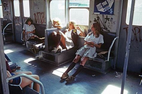 Riding The New York Subway - 1977-1984 - Flashbak Far Rockaway, Hell On Wheels, Nostalgic Images, New York Subway, Grand Central Station, Nyc Subway, Big Apple, Rare Photos, Vintage Photographs