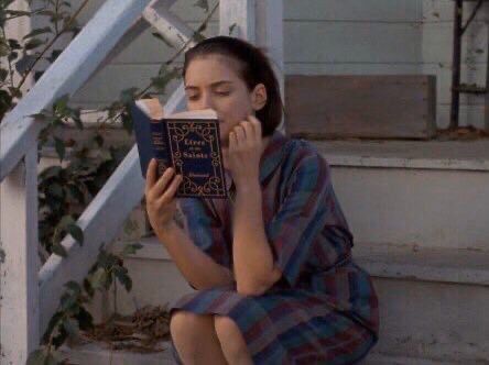 Film Nerd Aesthetic, Nerd Girl Aesthetic, Satisfying Pics, Reading Girl, Out Of Space, Academic Motivation, Winona Ryder, Woman Reading, Nerd Girl