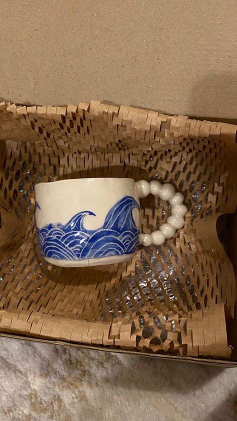 handmade ceramic mug Ceramic Cup Ideas Design, Mug Clay Designs, Ceramic Mug Ideas Handmade, Pottery Painting Sea, Pottery Ideas Mug, Creative Mug Ideas, Mug Ceramic Ideas, Clay Mug Ideas, Sea Ceramics