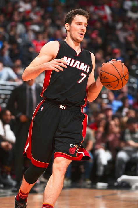 Goran Dragic • "MIA" Goran Dragic Wallpaper, Donda Academy Basketball, Goran Dragic, Nba Pics, Basketball Legends, Nike Wallpaper, Miami Heat, Nba Players, Basketball Players