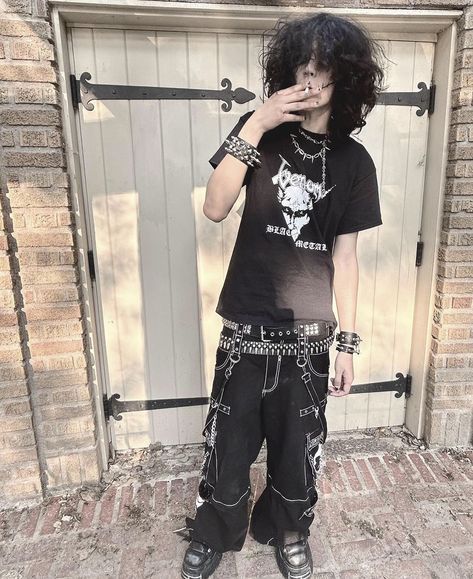 Opiumcore Outfits Boy, Emo Fits 2000s Men, Horrorcore Outfits Men, Baggy Emo Outfits Male, Y2k Goth Outfits Men, Goth Guy Clothes, Emo Guy Outfits 2000s, Men’s Goth Outfits, Grunge Y2k Male Outfits