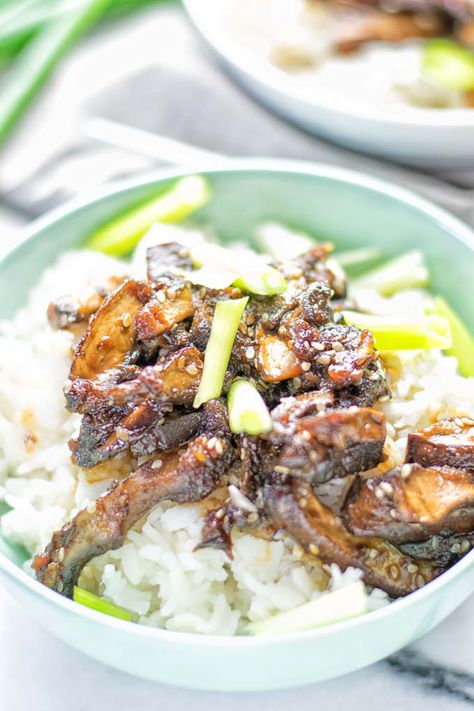 This Vegan Bulgogi is made with portobello mushrooms and inspired by Korean cuisine. It’s hearty, naturally vegan, gluten free and so delicious for dinner, lunch, meal prep and so much more. #vegan #glutenfree #dairyfree #vegetarian #contentednesscooking #easyfood #mealprep #portobellomushrooms #koreanfood #bulgogimarinade #bulgogirecipe #lunch #dinner Mushroom Bulgogi, Vegan Bulgogi, Vegan Korean Bbq, Recipe Background, Bbq Mushrooms, Bulgogi Marinade, Gochujang Recipe, Korean Bbq Beef, Bulgogi Recipe