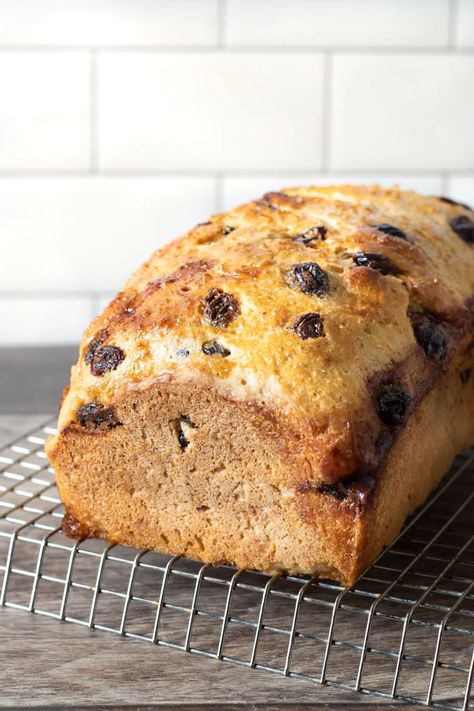 This fluffy gluten free cinnamon raisin bread is easy to make. Cinnamon and sugar are swirled into the bread and the flavors bake through beautifully! There is nothing like the flavor of fresh bread! I also include a dairy-free version for those who need gluten free and dairy-free cinnamon raisin bread. Gluten Free Cinnamon Raisin Bread, Gluten Free Bread Machine, Homemade Gluten Free Bread, King Arthur Gluten Free, Gluten Free Cinnamon, Best Gluten Free Bread, Gluten Free Dough, Pan Sin Gluten, Cinnamon Raisin Bread