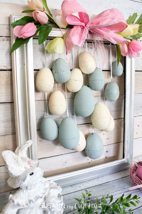 One of my favorite crafts this year is this Easter egg wall hanging using upcycled plastic eggs, a thrifted picture frame and a few other simple supplies. Easter Frame, Easter Wood Crafts, Picture Frame Crafts, Easter Craft Decorations, Plastic Easter Eggs, Spring Easter Crafts, Front Porch Christmas, Plastic Eggs, Egg Crafts