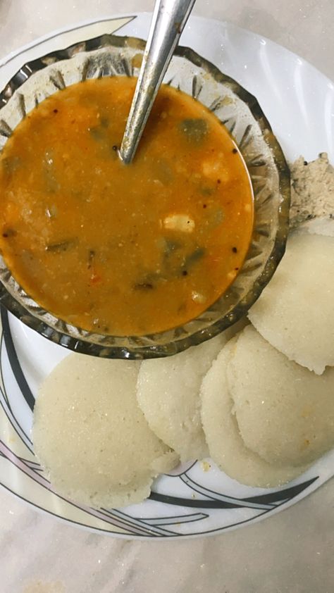 Idli Sambar Snapchat Story, Morning Nasta Snap, Idli Sambar Snapchat, Idli Sambhar, Idli Sambar, Food Snap, Vegetarian Fast Food, Tastemade Recipes, Vegetarian Snacks Recipes