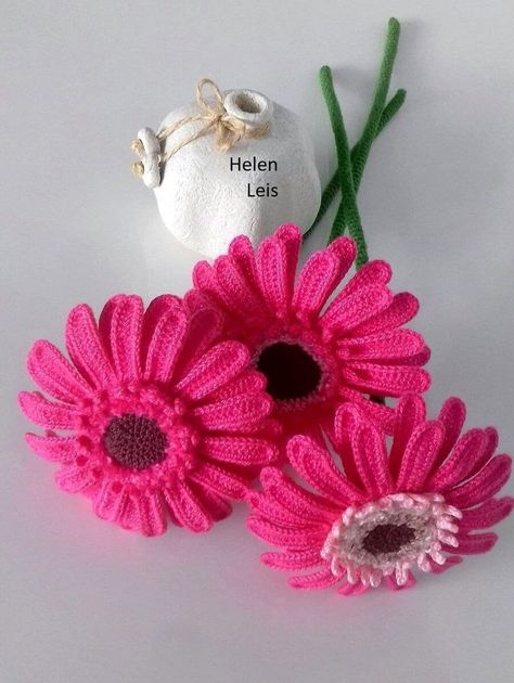 Gerbera flower digital crochet pattern in Eng. PDF, amigurumi, chamomile, daisy, gift, table décor Crochet Lily, Crochet Project Free, Gerbera Flower, Crochet Flowers Free Pattern, Easy Crochet Patterns Free, Crocheted Flowers, Lily Flowers, Gerbera Daisy, Crochet Flower Tutorial