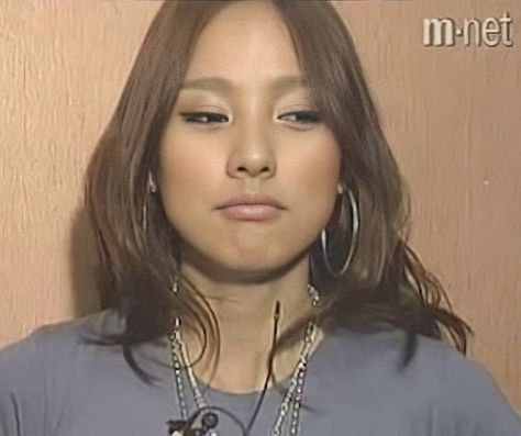 lee hyori 1st gen kpop 2000s rare Lee Hyori Hair, Lee Hyori Makeup, Lee Hyori 2000s Makeup, Lee Hyori 2000s, Kpop 2000s, 1st Gen Kpop, U Go Girl, Lee Hyori, Makeup Pics