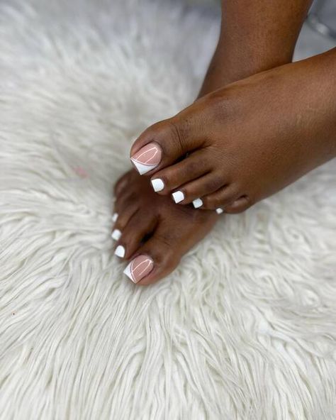 Chic Summer White Toe Nail Designs for Stylish Pedicures Gel Nail Design On Natural Nails, Toenails Designs White, Summer Nails And Toes 2024, Nail Designs Pedicure Toenails, White Nails Pedicure Toenails, White Toes Nails Designs, White Toes Nails Ideas, Cute Gel Pedicure Ideas, White And Gold Toes Pedicure