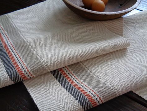 Weaving Studio, Fabric Weaving, Weaving Ideas, Home Textiles, Table Linen, Scandinavian Inspired, Fine Linen, Weaving Patterns, Neutral Decor