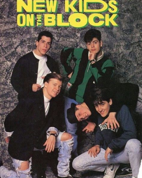 81 Likes, 3 Comments - ☀️new kids on the block☀️ (@nkotb_hangintough) on Instagram: “💛💛” Jonathan Knight, Joey Mcintyre, Jordans Girls, Donnie Wahlberg, Jordan Knight, New Kids On The Block, Celebrity Dads, Entertainment Music, Kids On The Block