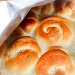 Pani Popo Recipe, Polynesian Dishes, Head Garland, Samoan Food, Milk Buns, Coconut Buns, Crown Wreath, Cook Island, Sweet Roll Recipe