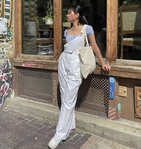 White Overalls Outfit Summer, White Overalls Outfit, Overalls Outfit Aesthetic, Corset Aesthetic, Aesthetic Corset, Street Fashion Aesthetic, Outfit Ideas March, Dungaree Outfit, Overalls Summer