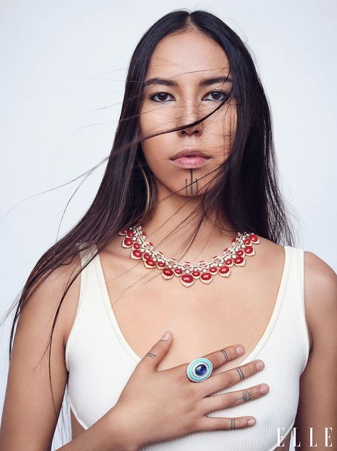 Indigenous model Quannah Chasinghorse, whose heritage is Hän Gwich'in and Oglala Lakota, received her first Yidįįłtoo (a traditional face tattoo by her people) at age 14 Traditional Face Tattoo, Quannah Chasinghorse, Oglala Lakota, Alex White, Indigenous Peoples Day, Elle Us, Face Tattoos, Face Tattoo, First Girl