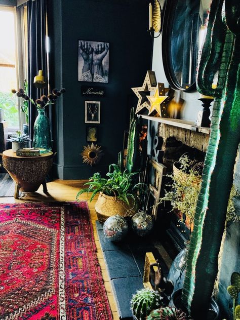 The Bohemian, Dark & Inviting Home of Nadia Martini Fireplace Area, Koti Diy, Living Room Fireplace, Dark Living Rooms, Boho Interiors, Dark Walls, Bohemian Living, Boho Bedroom Decor, Dark Interiors