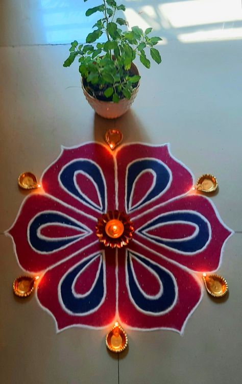 Long Rangoli Designs Diwali, Big Simple Rangoli, Boundary Rangoli Design, Simpal Rangoli Image, Simple Rangoli Designs Border, Labh Pancham Rangoli, Ready Rangoli Designs, Rangoli Kolam Designs Festivals, Rectangle Rangoli Designs