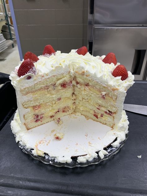 Strawberry Casada Cake, Strawberry Cassata Cake Recipes, Italian Strawberry Cake, Casata Cake Recipe, Cleveland Cassata Cake Recipe, Casada Cake, Nanalan Cake, Strawberry Cassata Cake, Casada Cake Recipe